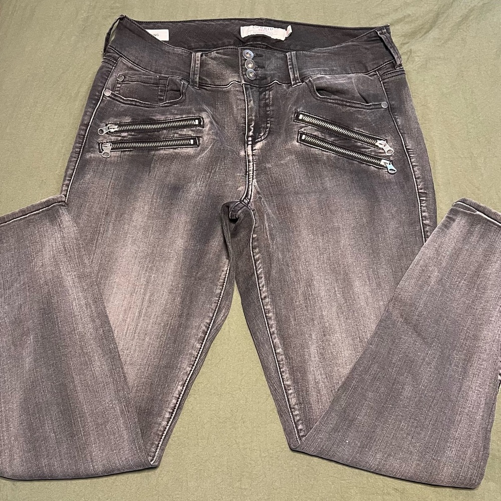 Torrid Gray Skinny Jeans with Edgy Distressed Style